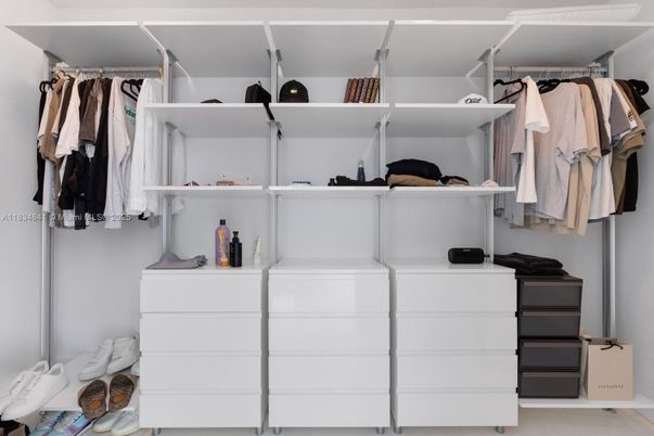 Interior, Walk-in Closets