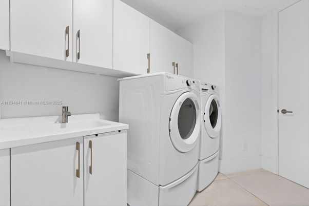 Interior, Washer