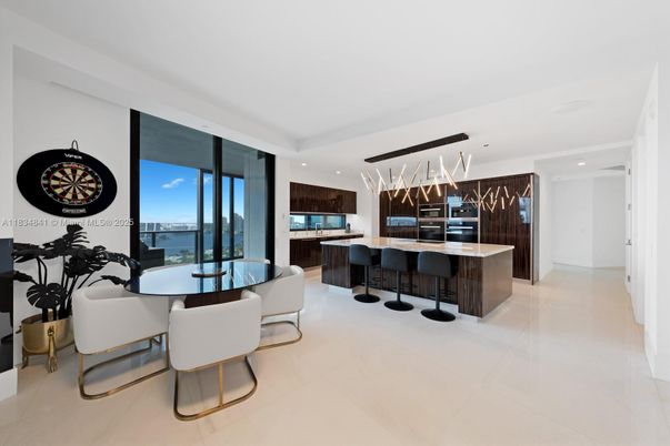 Dining room, Interior, Kitchen, Pendant Lights, Recessed Lighting, Water