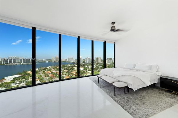 Bedroom, Interior, Water