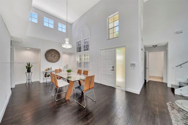 Chandelier, Dining room, Interior, Pendant Lights, Recessed Lighting, Wood Texture Flooring