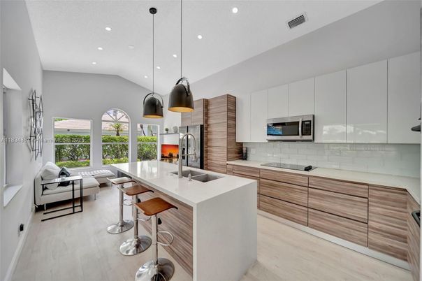 Interior, Kitchen, Living room, Pendant Lights, Recessed Lighting, Stainless Steel Appliances, Wood Texture Flooring