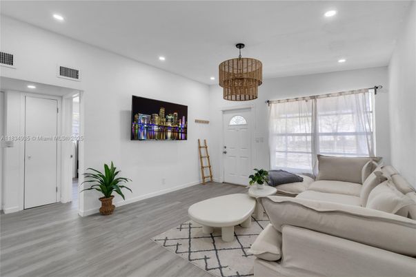 Chandelier, Interior, Living room, Recessed Lighting, Wood Texture Flooring