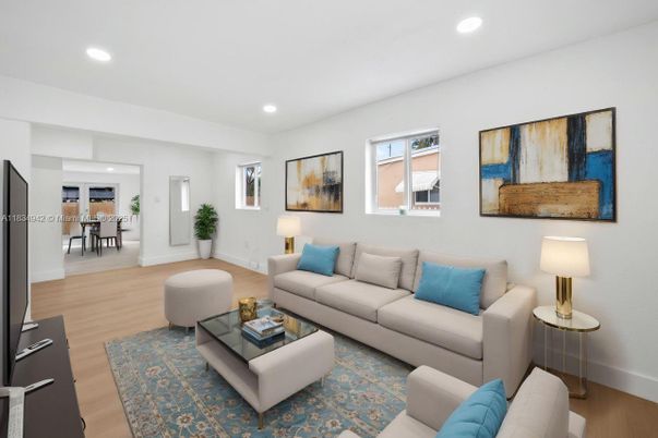 Interior, Living room, Recessed Lighting, Wood Texture Flooring