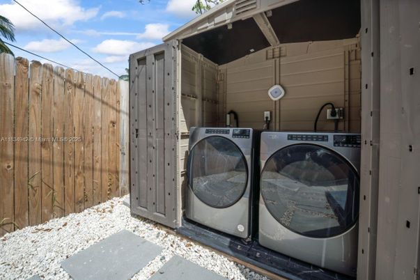 Exterior, Washer