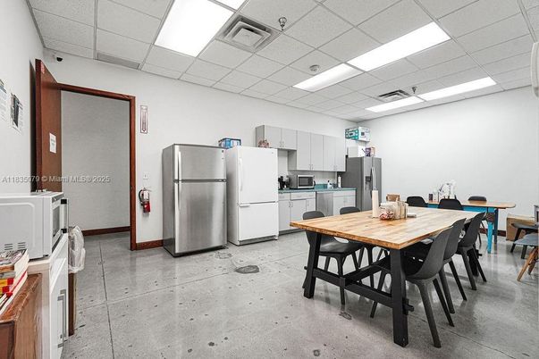Dining room, Interior, Kitchen, Recessed Lighting