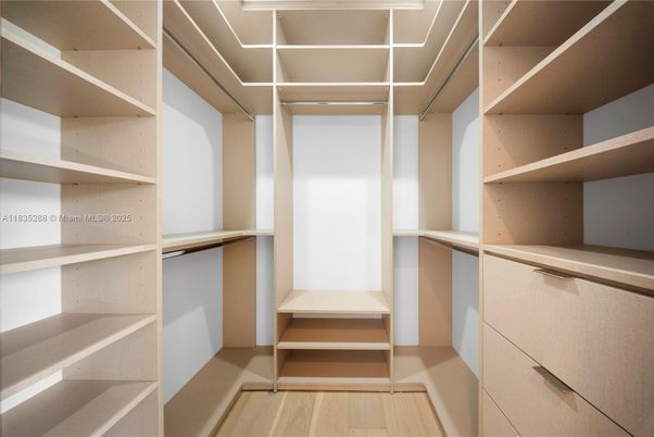 Interior, Walk-in Closets, Wood Texture Flooring