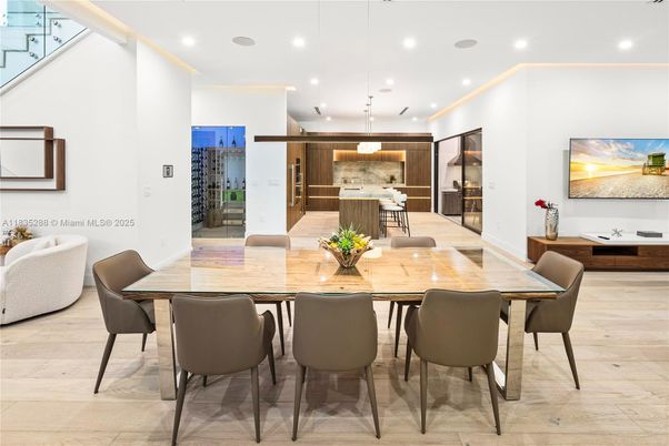 Dining room, Interior, Kitchen, Pendant Lights, Recessed Lighting, Wood Texture Flooring