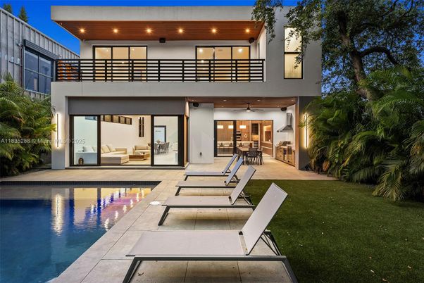 Backyard, Exterior, Pool