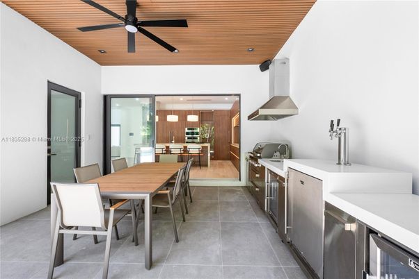 Dining room, Interior, Kitchen, Pendant Lights, Recessed Lighting, Stainless Steel Appliances, Wooden Ceilings