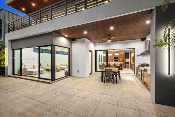 Dining room, Interior, Recessed Lighting