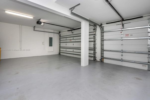 Garage, Interior