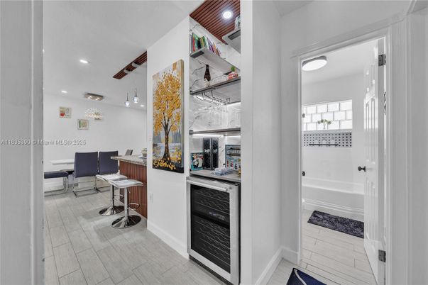 Interior, Pendant Lights, Recessed Lighting, Wood Texture Flooring