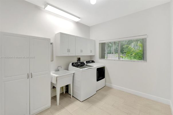 Interior, Washer