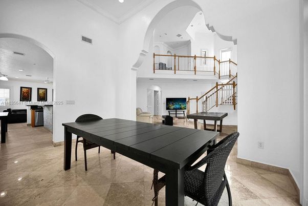 Dining room, Interior, Recessed Lighting