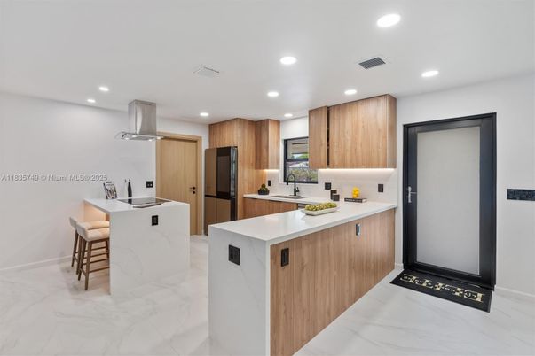 Interior, Kitchen, Marble, Recessed Lighting