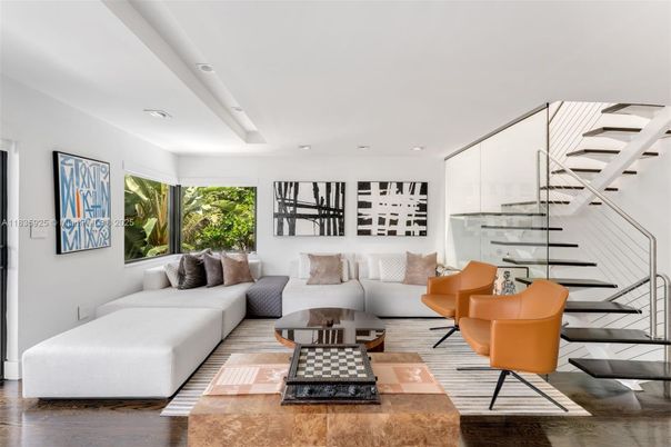 Interior, Living room, Recessed Lighting, Wood Texture Flooring