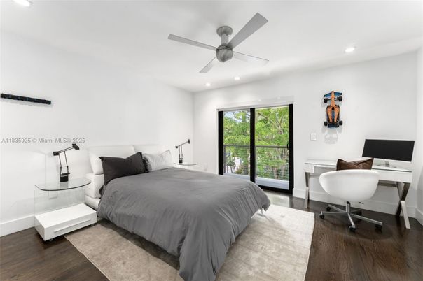 Bedroom, Home Office, Interior, Recessed Lighting, Wood Texture Flooring
