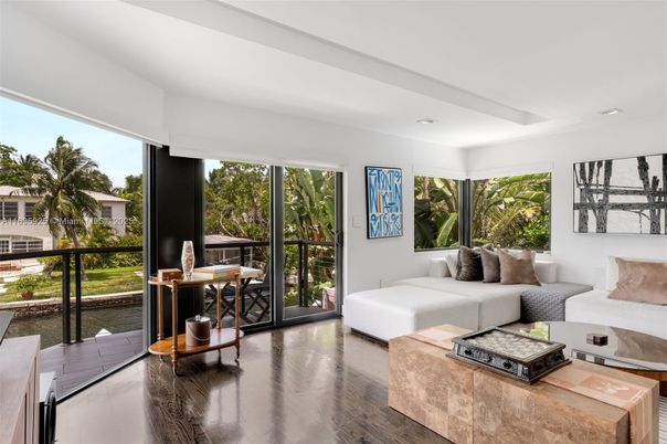 Interior, Living room, Recessed Lighting, Water, Wood Texture Flooring