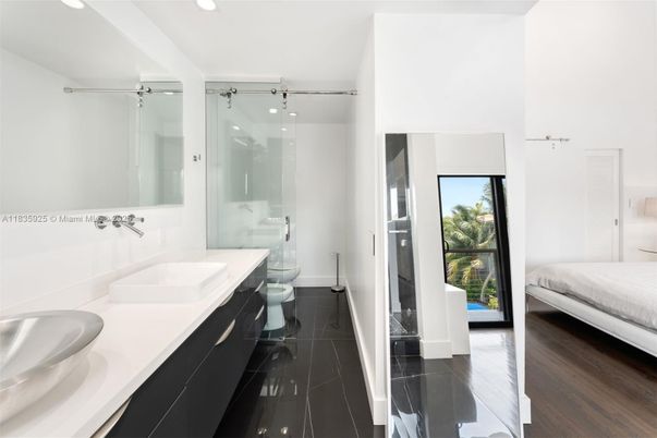Bathroom, Interior, Recessed Lighting, Wood Texture Flooring
