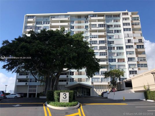 Exterior, Facade, Condo Building