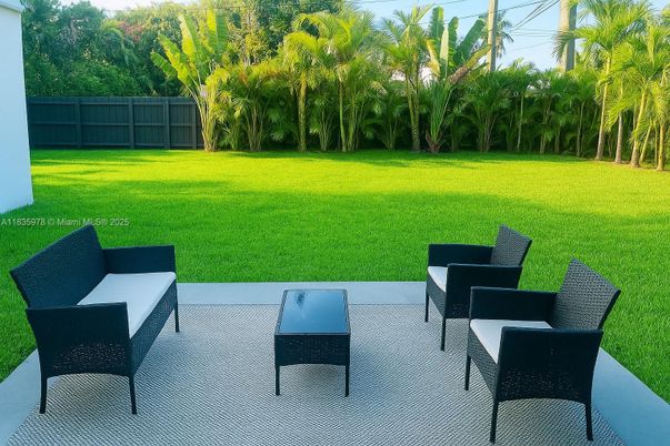 Backyard, Exterior
