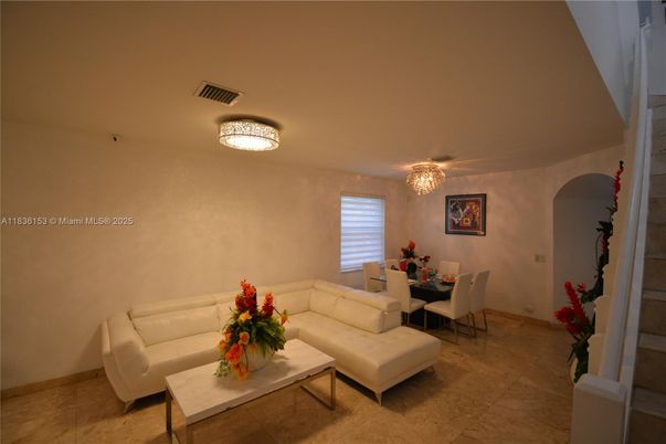 Chandelier, Dining room, Interior, Living room