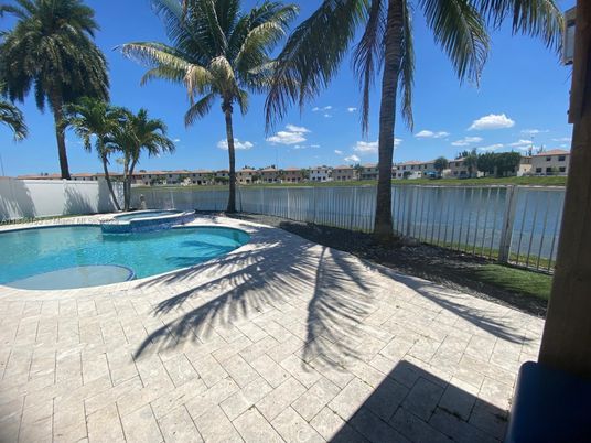 Exterior, Pool, Water