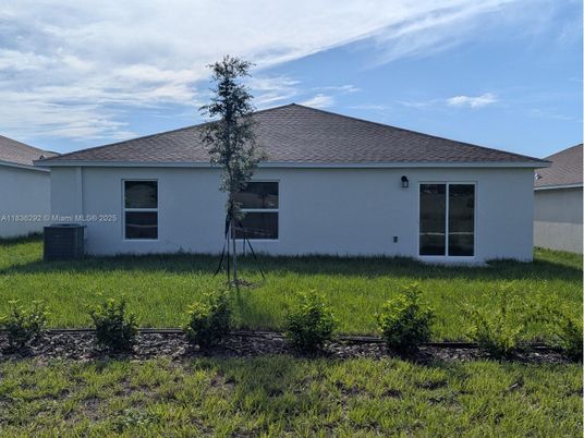 Exterior, Tennis Courts