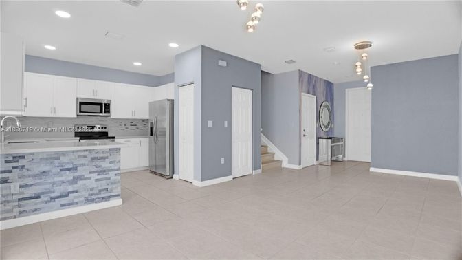 Interior, Kitchen, Pendant Lights, Recessed Lighting, Stainless Steel Appliances