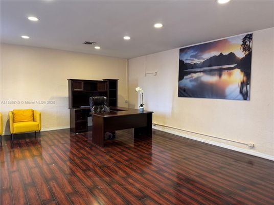 Home Office, Interior, Recessed Lighting, Wood Texture Flooring