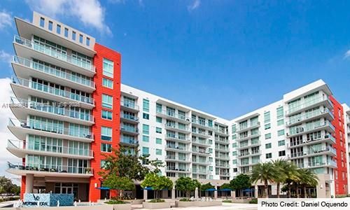 Exterior, Facade, Condo Building
