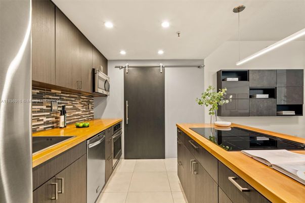 Interior, Kitchen, Pendant Lights, Recessed Lighting, Stainless Steel Appliances