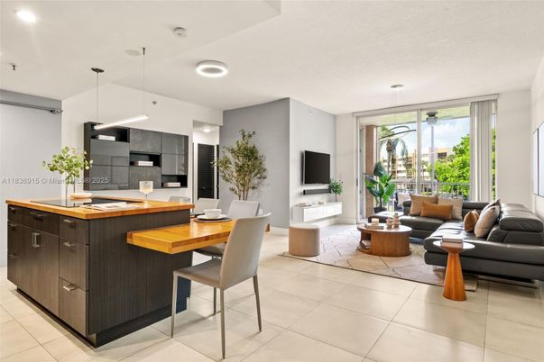 Dining room, Interior, Kitchen, Living room, Pendant Lights, Recessed Lighting