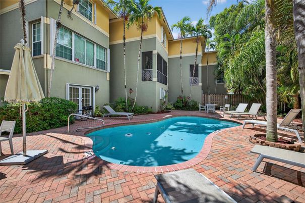 Exterior, Pool
