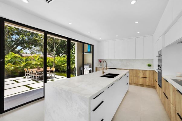 Interior, Kitchen, Recessed Lighting