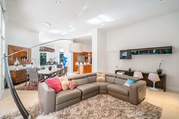 Dining room, Interior, Kitchen, Living room, Pendant Lights, Recessed Lighting