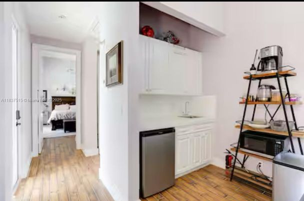 Bedroom, Interior, Kitchen, Recessed Lighting, Wood Texture Flooring