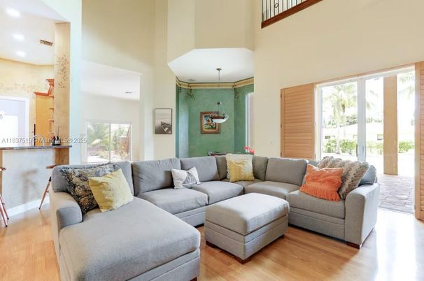 Interior, Living room, Pendant Lights, Recessed Lighting, Wood Texture Flooring