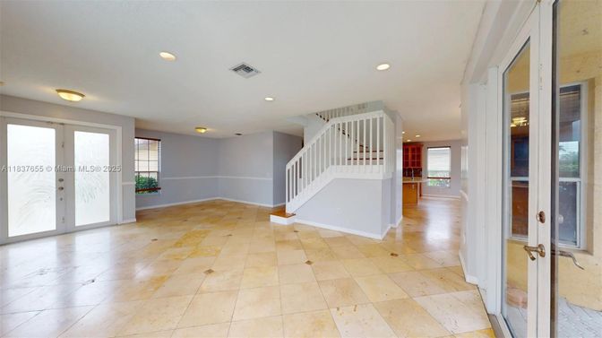 Empty room, Interior, Recessed Lighting