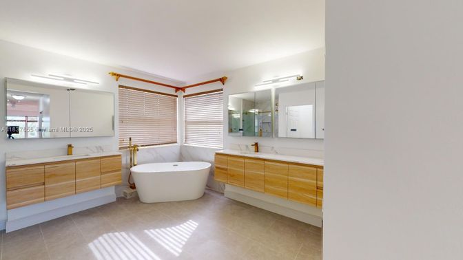 Bathroom, Dual Sink Vanities, Free Standing Baths, Interior