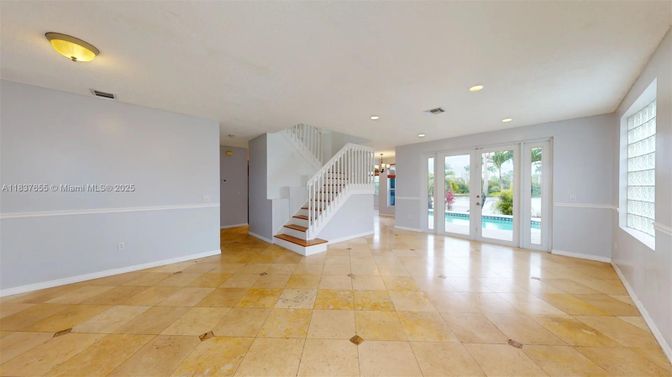 Empty room, Interior, Recessed Lighting