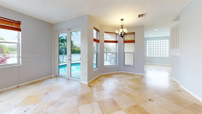 Chandelier, Empty room, Interior, Recessed Lighting