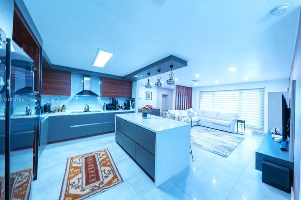 Interior, Kitchen, Living room, Recessed Lighting, Stainless Steel Appliances