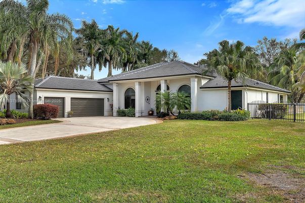 Attached, Backyard, Exterior, Facade, Ranch