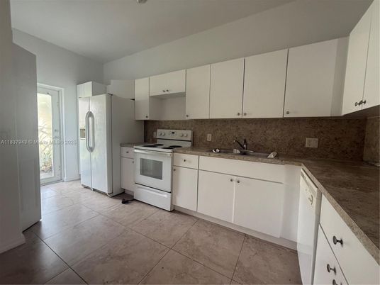 Interior, Kitchen, Washer
