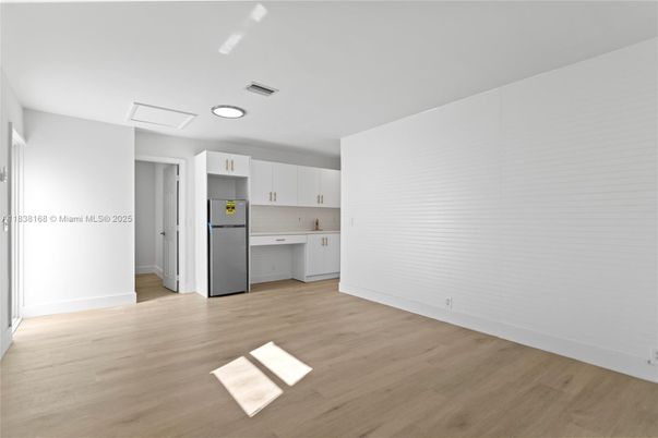 Empty room, Interior, Kitchen, Recessed Lighting, Wood Texture Flooring