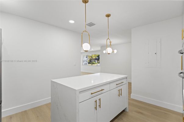 Interior, Pendant Lights, Recessed Lighting, Wood Texture Flooring