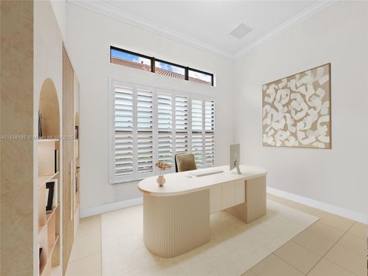 Home Office, Interior