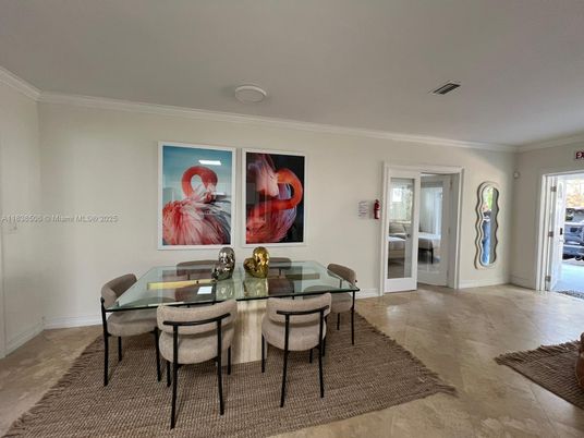 Dining room, Interior